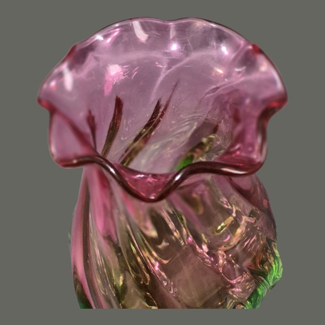 Vintage Art Glass Vase Two-Tone Cranberry & Green Ruffled Top For Sale - Image 4 of 7