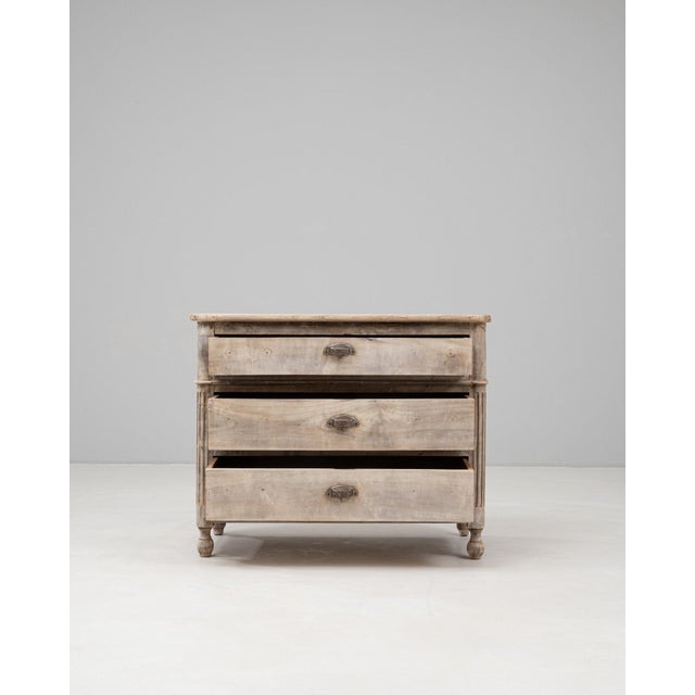 19th Century France Red Wood Chests of Drawers For Sale - Image 4 of 11