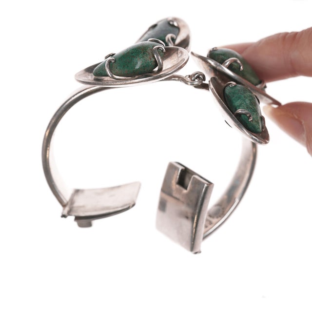 Late 20th Century 6.25" Los Castillo Mid Century Sterling Floraform Chysocolla Bangle For Sale - Image 5 of 11