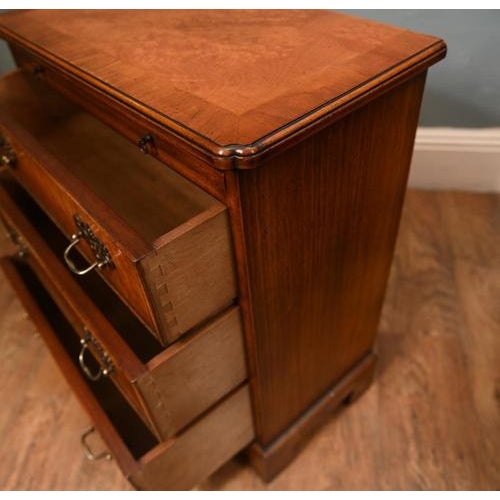 Georgian Revival Bedside Cabinets in Walnut, Set of 2 For Sale - Image 10 of 11
