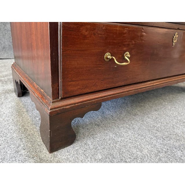 18th Century Mahogany Chest on Chest With Dressing Table For Sale - Image 13 of 18