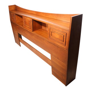 Mid Century King Size Headboard Sculptura by Broyhill Made in Usa C. 1970’s For Sale