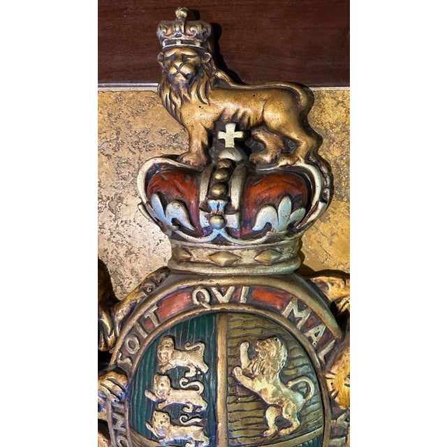 Early 20th Century Large English British Plaster Royal Coat of Arms Wall Plaque For Sale - Image 10 of 18