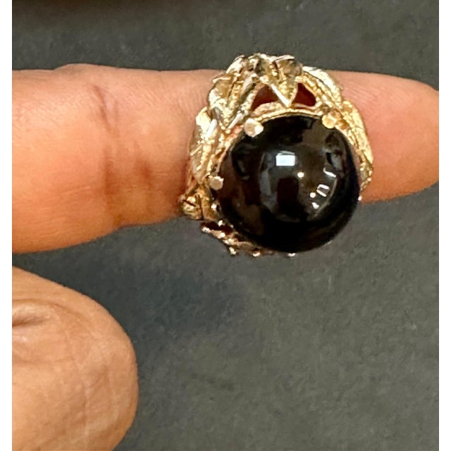 10 Carat Round Black Onyx Unisex Ring 14 Karat Yellow Gold Size 5.75 For Sale - Image 10 of 18