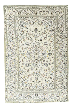 Middle Eastern Hand-Knotted Kashan Rug