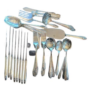 Vintage Oneida Community Silverplate Flatware Set, Evening Star Pattern with Ser For Sale