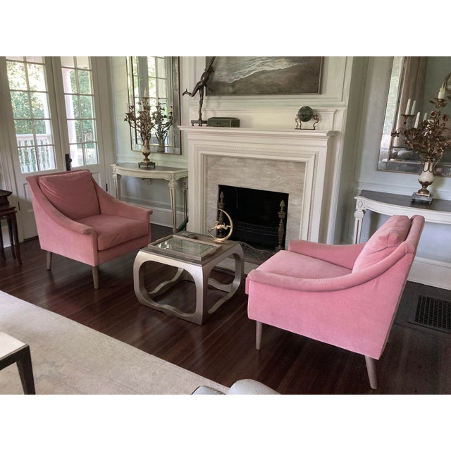 These comfortable, inviting chairs are made by the highly regarded Bassett Furniture Company, probably in the late 1980s...