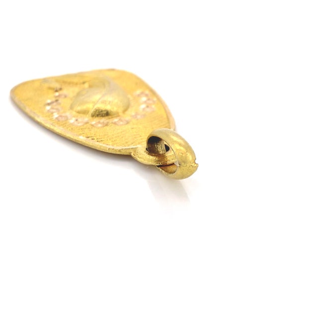 Vintage French Religious 18k Virgin Mary Pendant For Sale - Image 4 of 7