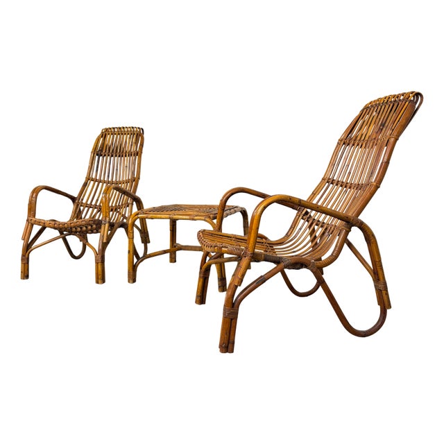 Vintage Italian Chairs and Coffee Table in Wicker, 1970s, Set of 3 For Sale