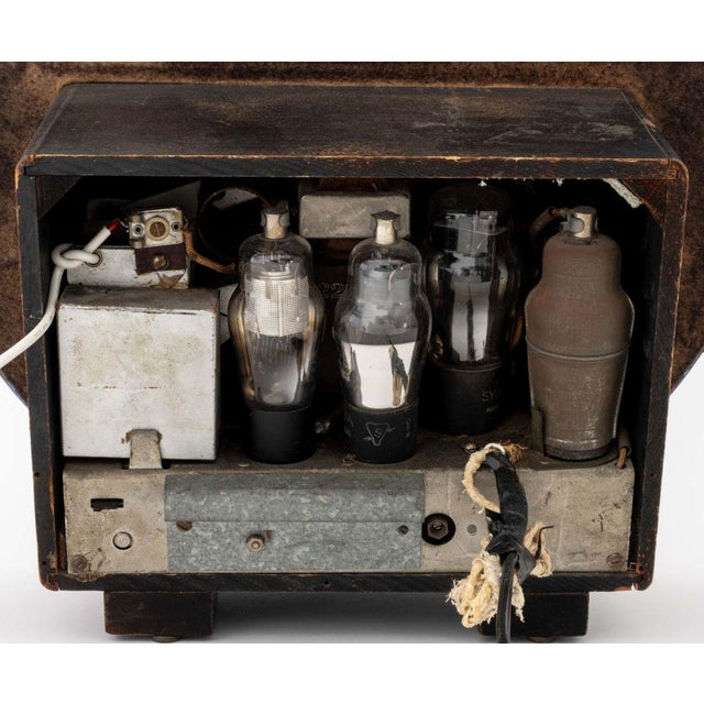 Walter Dorwin Teague "Bluebird" Vintage Radio, Model 566, Circa 1935 For Sale - Image 10 of 10
