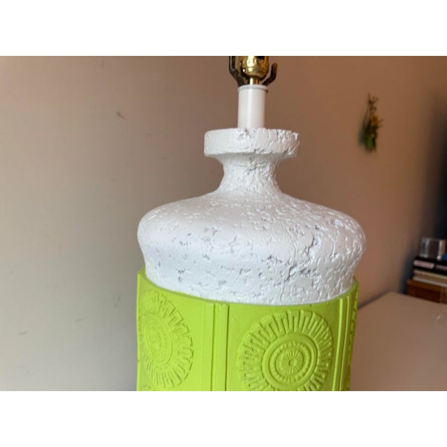 Sculpture Materials 1970s Floral Barrel Table Lamp For Sale - Image 7 of 10