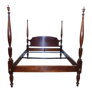 1980s Henkel Harris Mahogany Queen Size Four Post Carved Bed Made in Virginia
