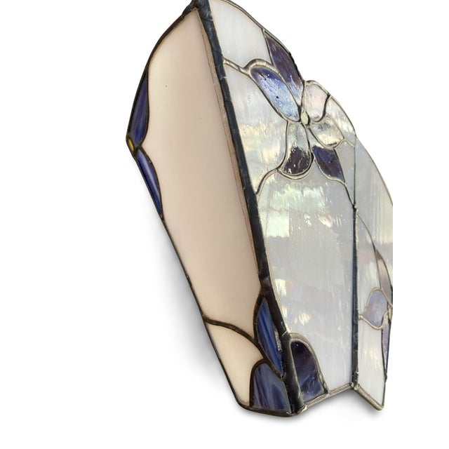 Stained Glass Wall Sconce, French Art Nouveau, 1910, 1890s, in Flawless conditions. Designed 1890 to 1919