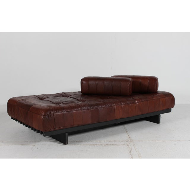 Vintage DS 80 daybed launched and designed by Swiss De Sede in 1969 It's upholstered with the original high end quality...