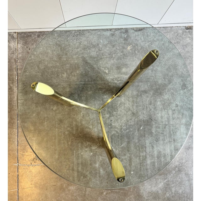 Mid-Century Modern 1970s Modernist Hollywood Regency Brass Side Table, Mastercraft Attributed For Sale - Image 3 of 7