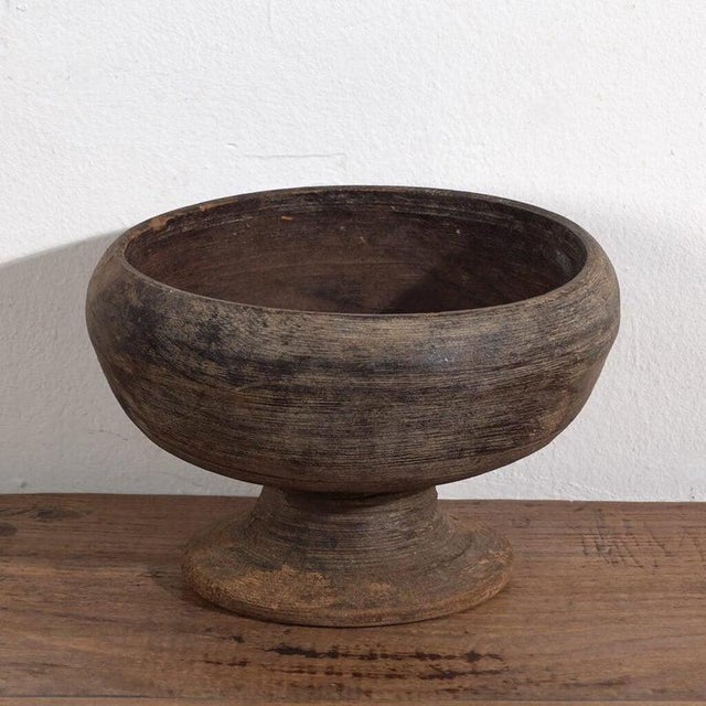 Antique Chinese bowl (c.1900)Dimensions: Diameter: 26 cm Height: 16 cmStyle: PrimitiveMaterials and techniques: Elm...