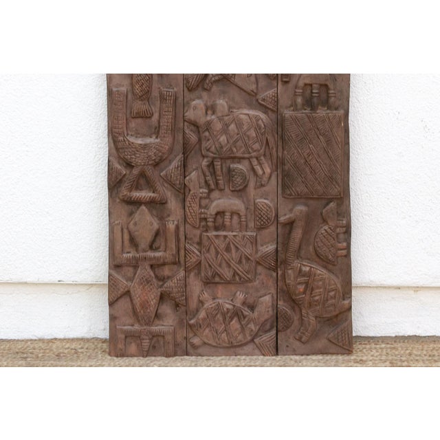 Early 20th Century Charming Finely Carved Nupe Panel For Sale - Image 5 of 7