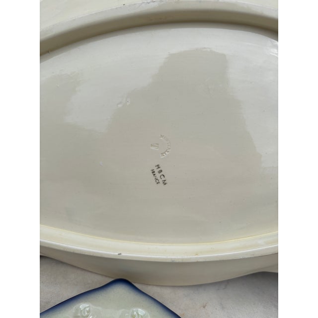 1930s 1930s French Majolica Fish Set 12 Plates 1 Platter & 1 Saucer Montereau - 14pcs For Sale - Image 5 of 12