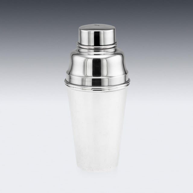 English Art Deco Silver Cocktail Shaker from Sheffield, 1936 For Sale - Image 3 of 15