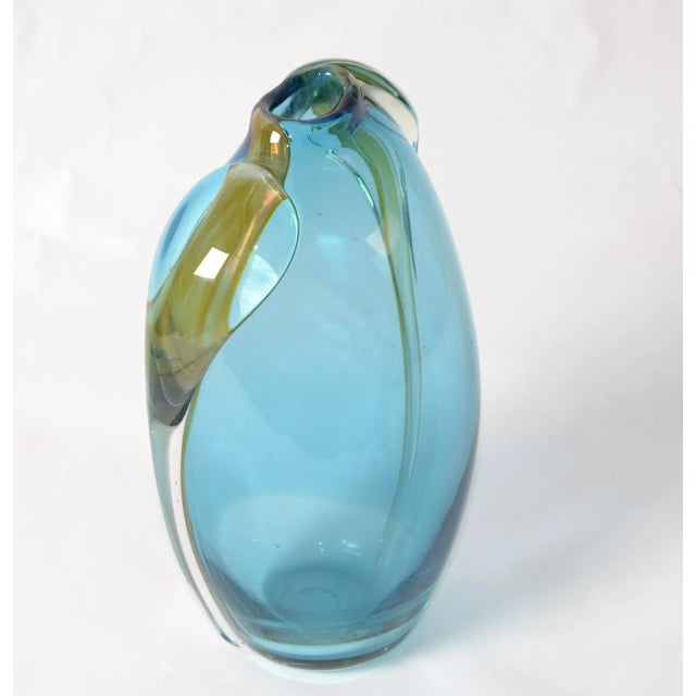 Mid-Century Modern Vitrix Studio Blown Light Blue & Gold Art Glass Vase Thomas Buechner Op Art 80s For Sale - Image 3 of 13