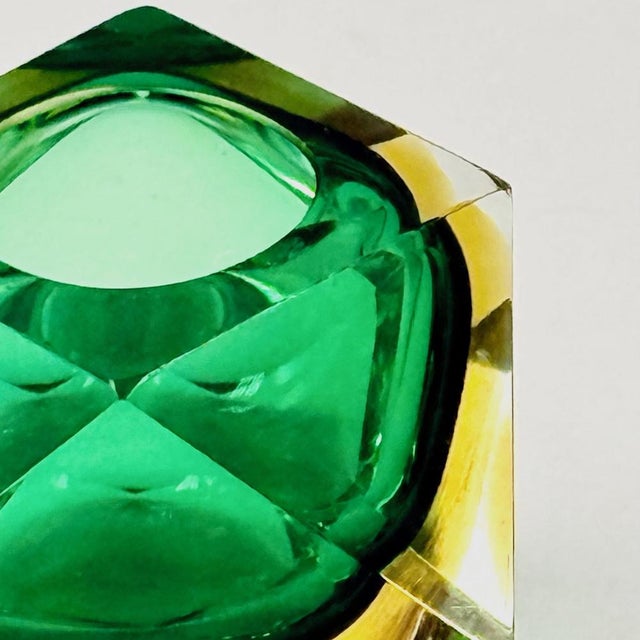 Mid-Century Modern Geometric Emerald Green Murano Glass Sommerso Vase by Flavio Poli, Italy, 1970s For Sale - Image 3 of 12