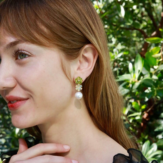 Nina Zhou 8.38ctw Island Blossoms Peridot, Opal, Diamond & Pearl Convertible Drop Earrings For Sale In Los Angeles - Image 6 of 7