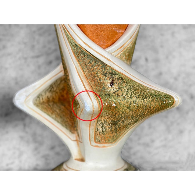 Plasto Mid-Century Atomic Abstract Chalkware Lamps by Plasto - a Pair For Sale - Image 4 of 10