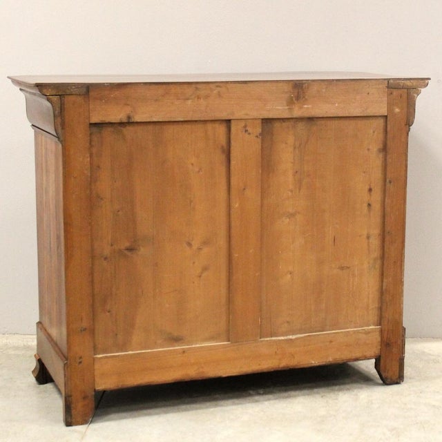 Wood 19th Century Louis Philippe Chest of Drawers in Walnut For Sale - Image 7 of 10