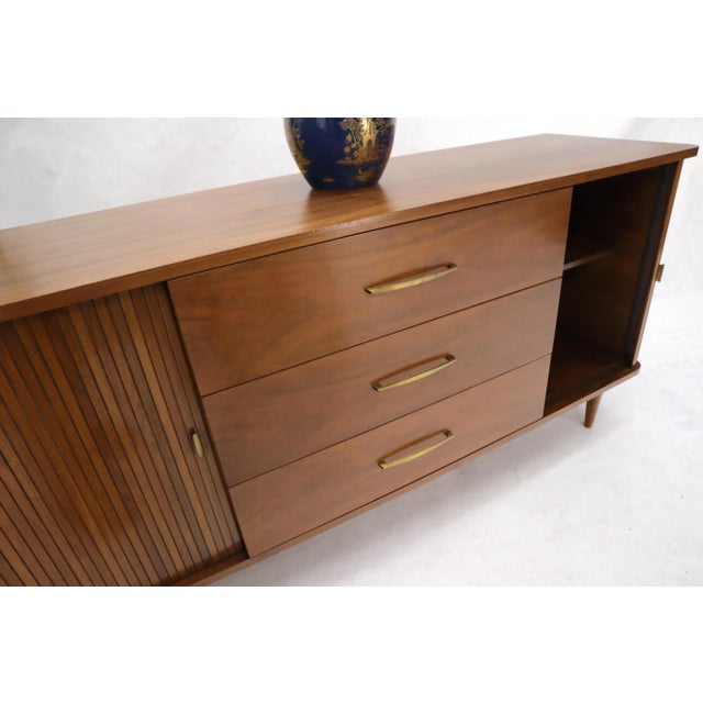 Mid 20th Century American Walnut Mid-Century Modern Tambour Doors Long Dresser Credenza For Sale - Image 5 of 13