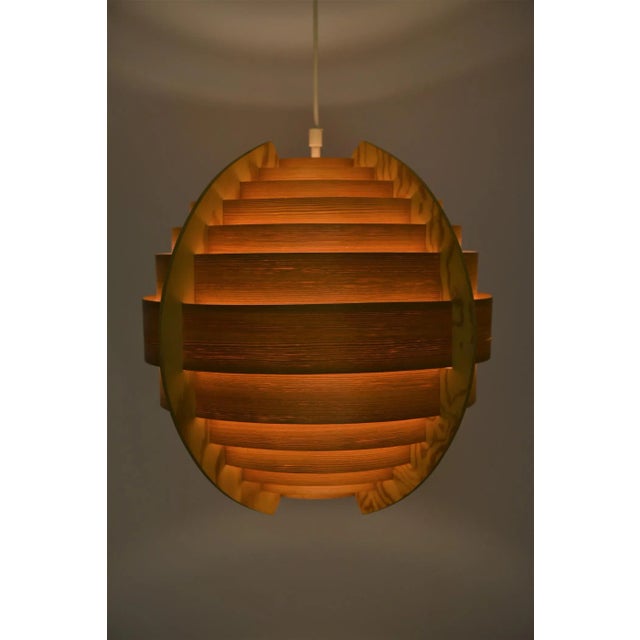1950s Swedish Pine Sphere Pendant Lamp by Hans-Agne Jakobsson for Ellysett, 1960s For Sale - Image 5 of 9