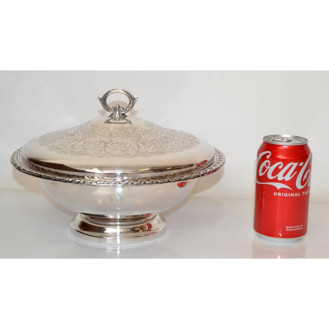 Oneida Victorian W M Rogers Ornate Silver Plate Tureen Serveware Oneida Silversmith Tableware For Sale - Image 4 of 13