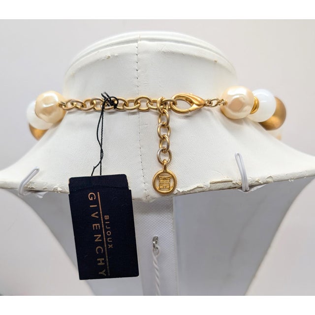 1980s goldtone ovoid white/gold ying & yang style beads with round tan baroque faux-pearls with white swirl glass spacers...