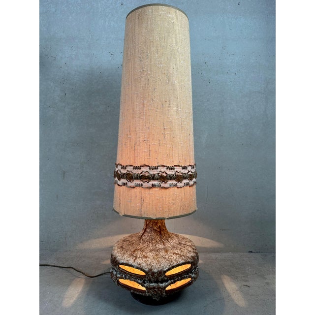 Large vintage West Germany fat lava floor lamp with neutral colors. Marked: Stein Keramik model: 66 40. 2 light points...
