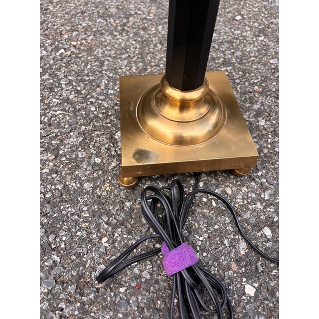 Vintage Neoclassical Brass and Patinated Column Table Lamp by Wildwood For Sale In Philadelphia - Image 6 of 9