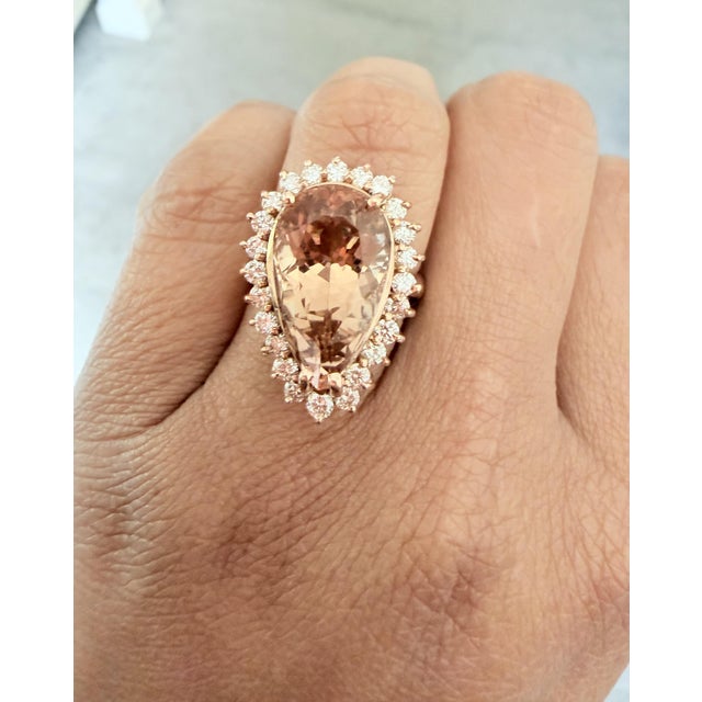 Metal Roshe Jewels 9.15 Carat Morganite Diamond 14 Karat Rose Gold Cocktail Ring, Size 7 For Sale - Image 7 of 8