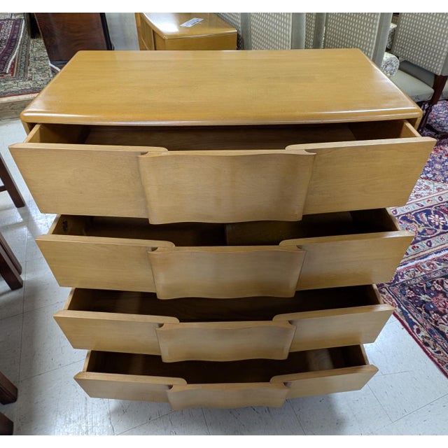 1950s 1950s Heywood Wakefield Birch Mid Century 4 Drawer “Sculptura” Dresser For Sale - Image 5 of 8