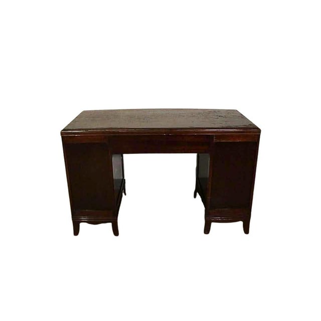 1930s Early 20th-Century Mahogany Nine-Drawer Pedestal Desk With Decorative Inlay For Sale - Image 5 of 8
