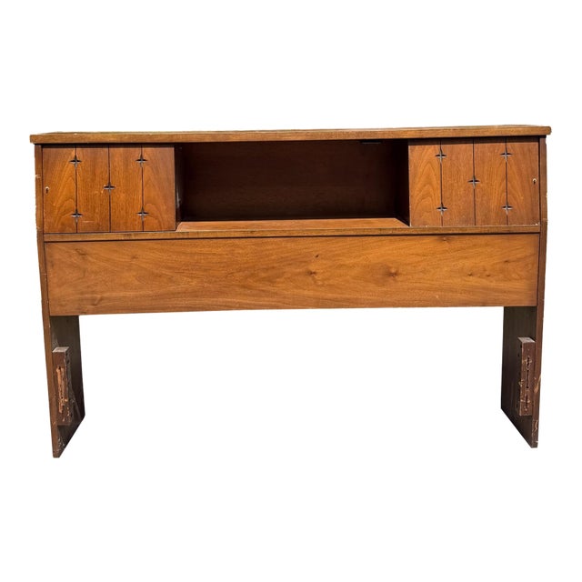 Mid 20th Century Attributed Broyhill Saga Full Size Walnut Mid Century Modern Headboard For Sale