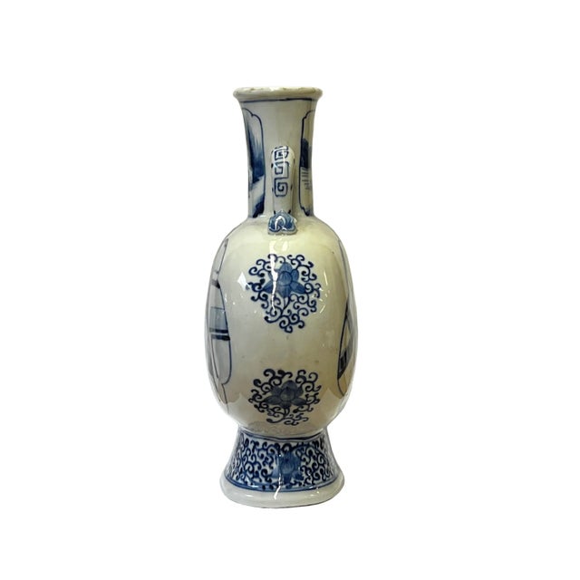 This is a Chinese decorative porcelain vase in a Blue and White color finish. The theme is an oriental people scenery...