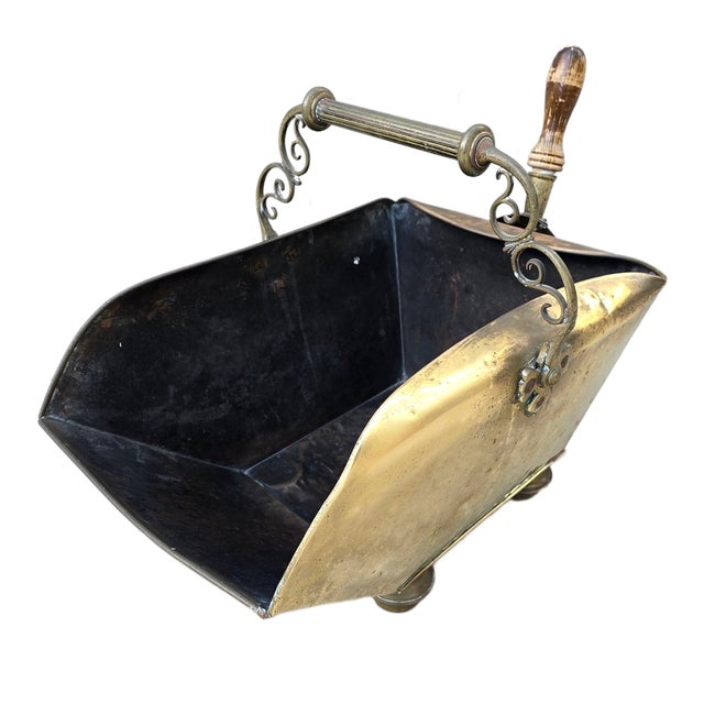 19th Century Brass Coal Bucket by Henry Lovebridge For Sale