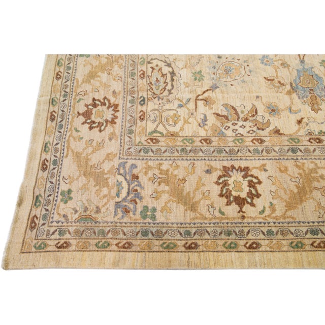 2000 - 2009 21st Century Sultanabad Beige Handmade Persian Wool Rug With Floral Motif For Sale - Image 5 of 7
