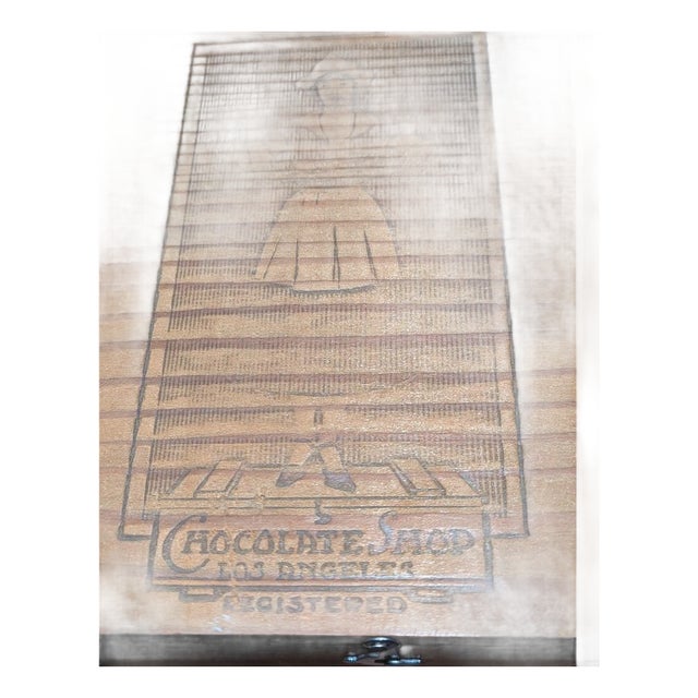 Antique Early 1910s California Redwood "The Chocolate Shop" Candy Box For Sale