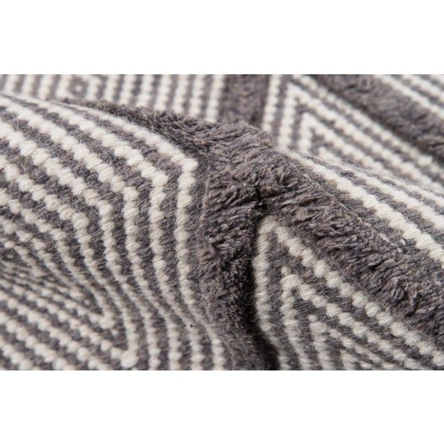 Erin Gates Erin Gates by Momeni Langdon Spring Charcoal Hand Woven Wool Area Rug 2' X 3' For Sale - Image 4 of 6
