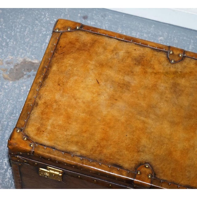 Brown Vintage Hand-Dyed Brown Leather Lockable Storage Steamer Trunk For Sale - Image 8 of 18