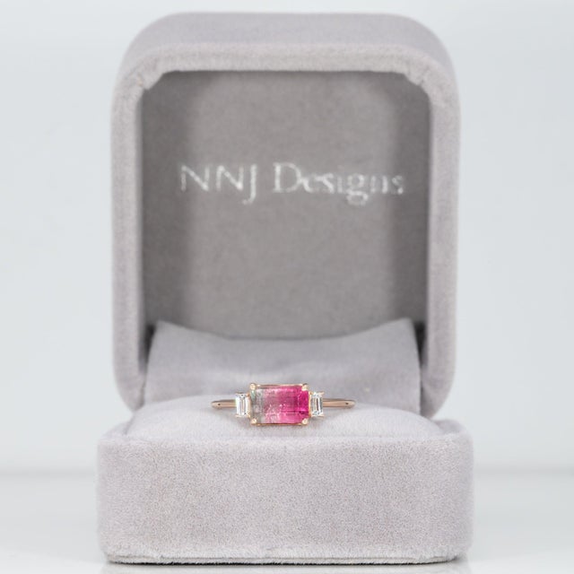 Modern 1.2Ct Bi-Color Tourmaline Ring With Earth-Mined Diamond Accents: Solid 14k Gold, Size 6.75 For Sale - Image 3 of 9