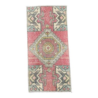 Turkish Yastik Rug 1'5" x 2'10" For Sale