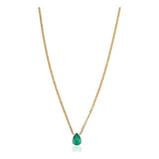 1.63ct Pear Cut Emerald Solitaire Modern Necklace in 14k Yellow Gold-18 Inch Length For Sale