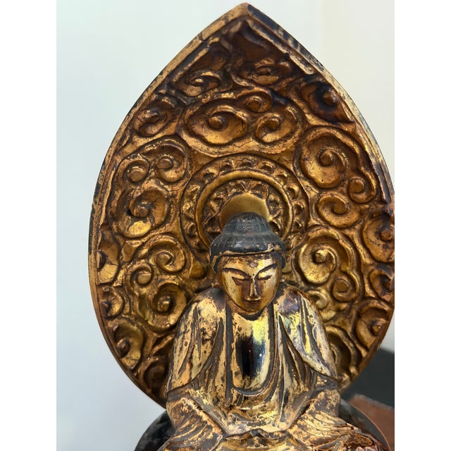 Wood Japanese Carved Wood Buddha With Gold Leaf & Black Lacquer Mid-20th Century For Sale - Image 7 of 12