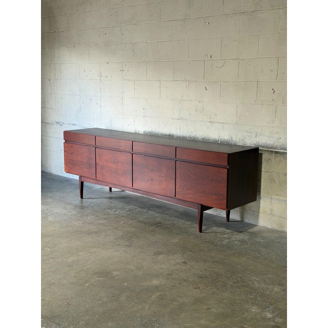 Danish Rosewood Sideboard by Ib Kofod-Larsen for Faarup Møbelfabrik – Vintage Mid-Century Modern Credenza For Sale - Image 11 of 12