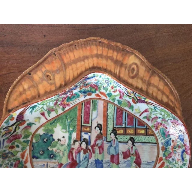 White Antique 19th Century Chinese Export Famille Rose Mandarin Shrimp Dish For Sale - Image 8 of 11